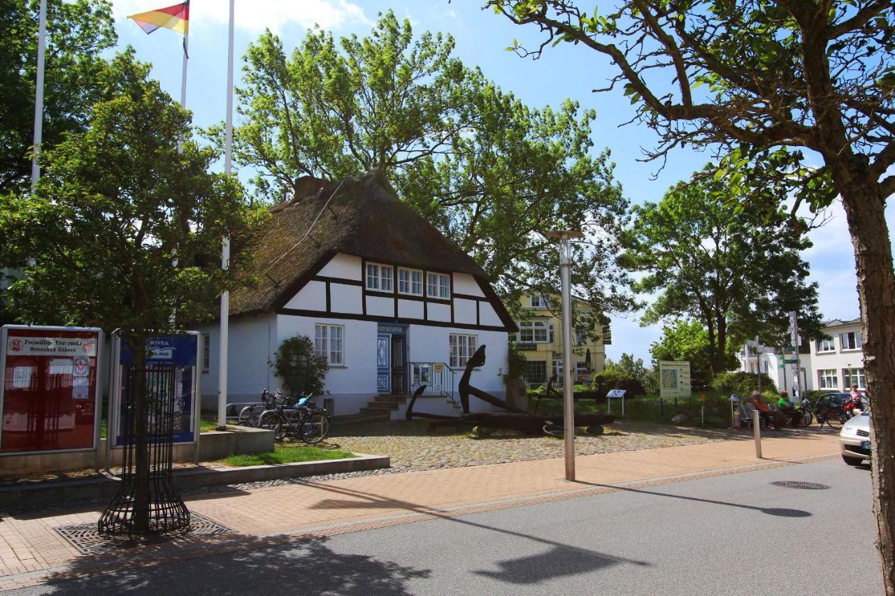 Meeresblick Fewo 39: Sellin Beachfront with AHOI Spa Access Goehren  Exterior photo