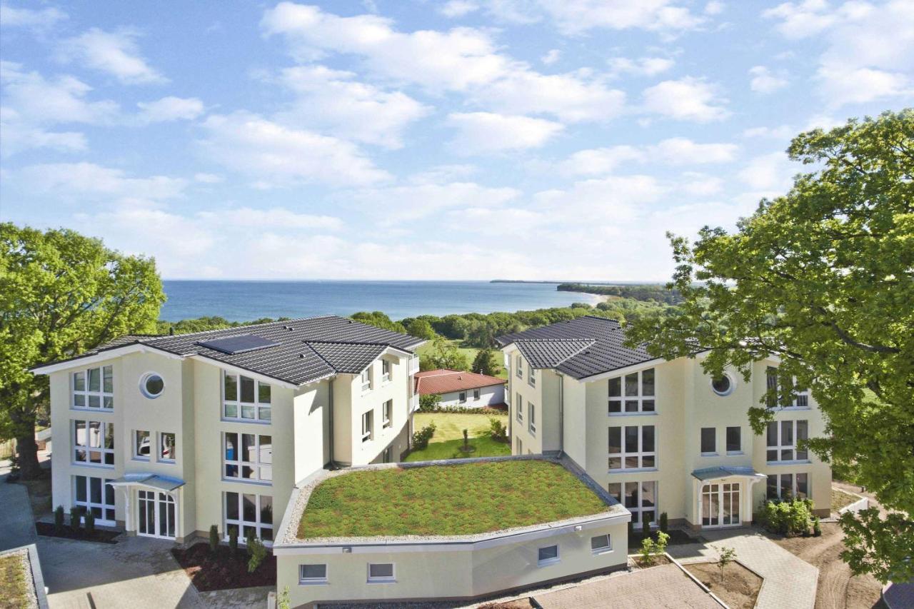 Meeresblick Fewo 39: Sellin Beachfront with AHOI Spa Access Goehren  Exterior photo